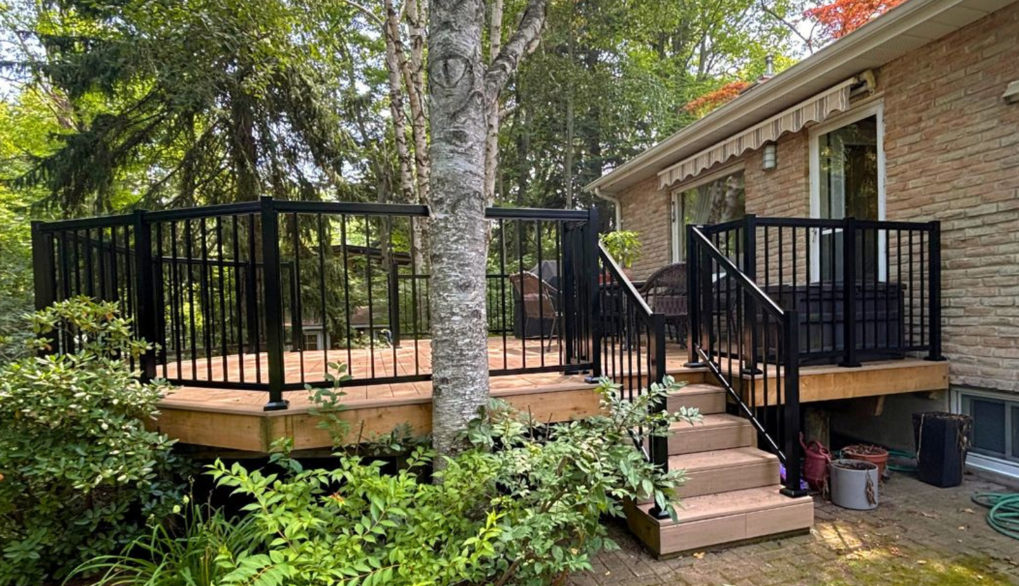 How to Build Budget-Friendly Picket Deck Railings - Canada Deck and Rail