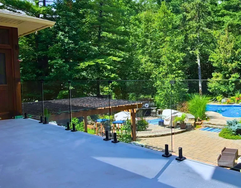 Frameless-Glass-Pool-CDR