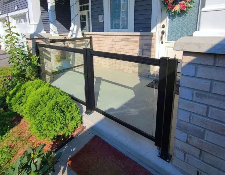 cdr_frontstepglass-gate