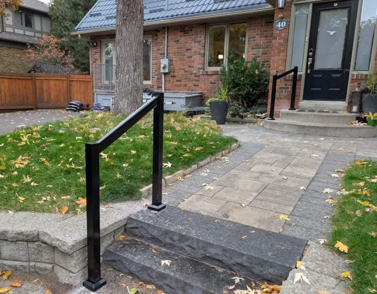 FrontPorch-GrabRail-Standalone-900x701-5.webp