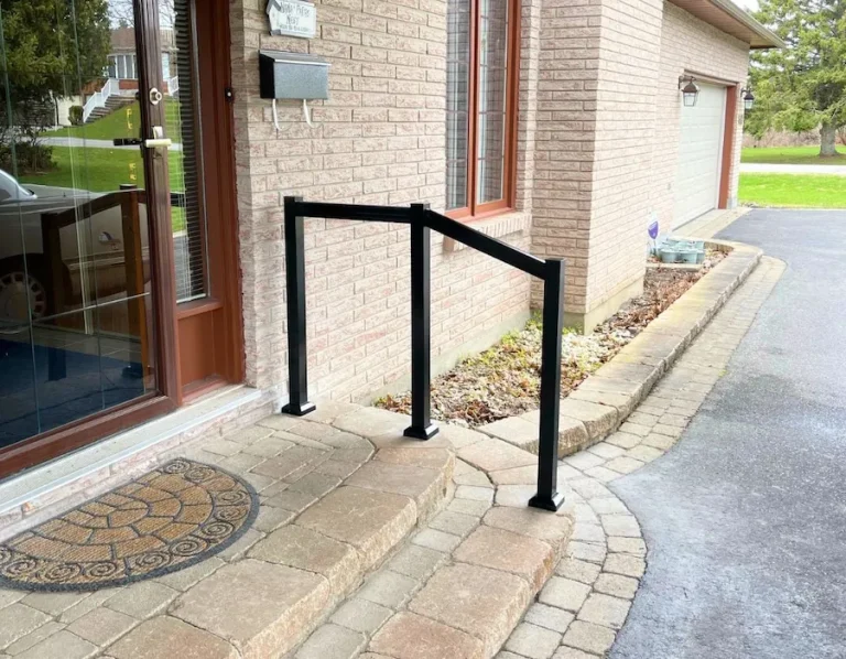 FrontPorch-GrabRail-Standalone-900x701-6.webp